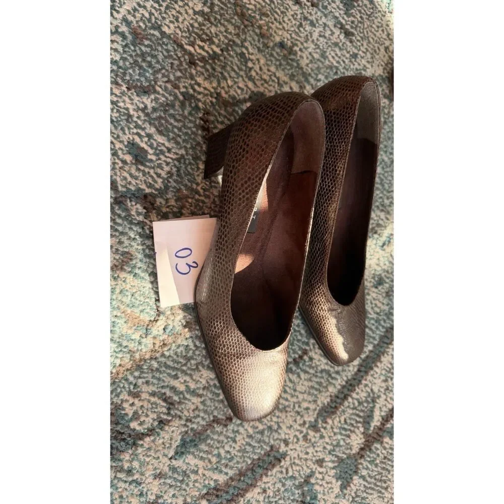Vintage Stuart Weitzman Brown Lizard Embossed Block Heels